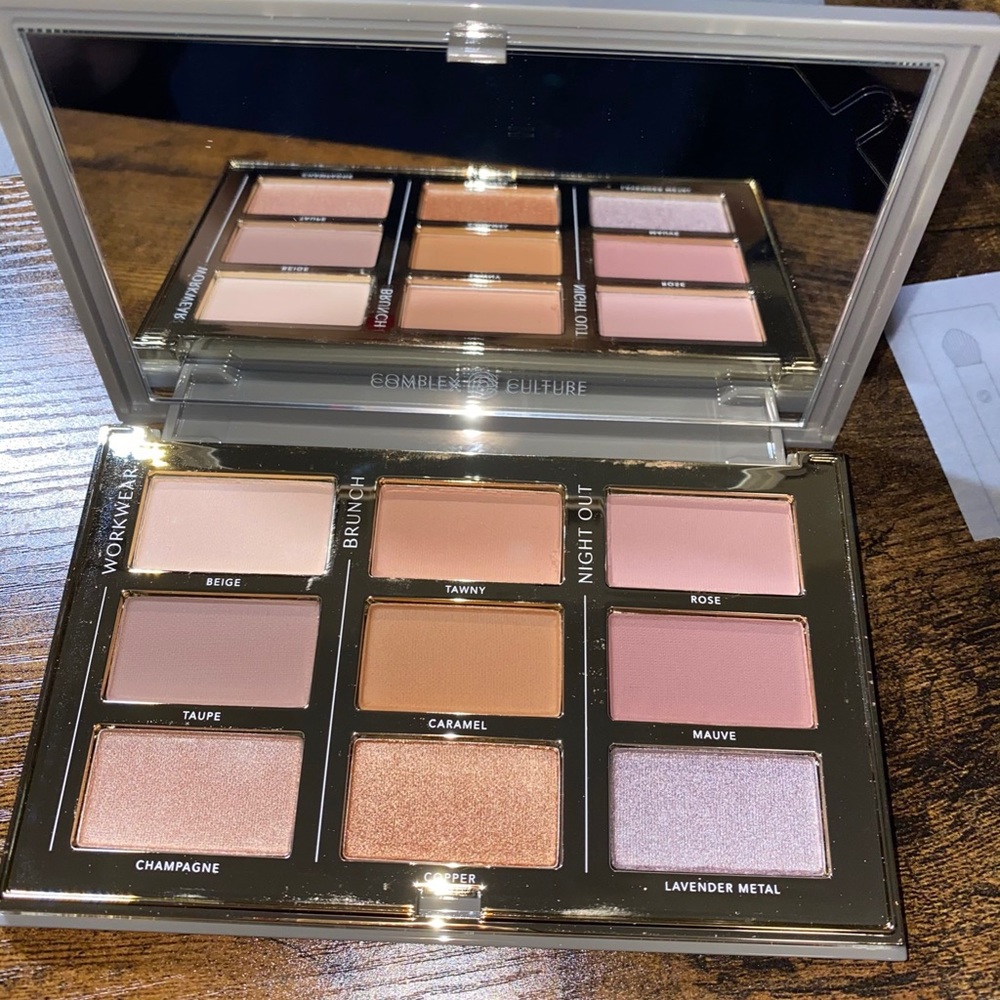 Complex Culture eyeshadow pallete